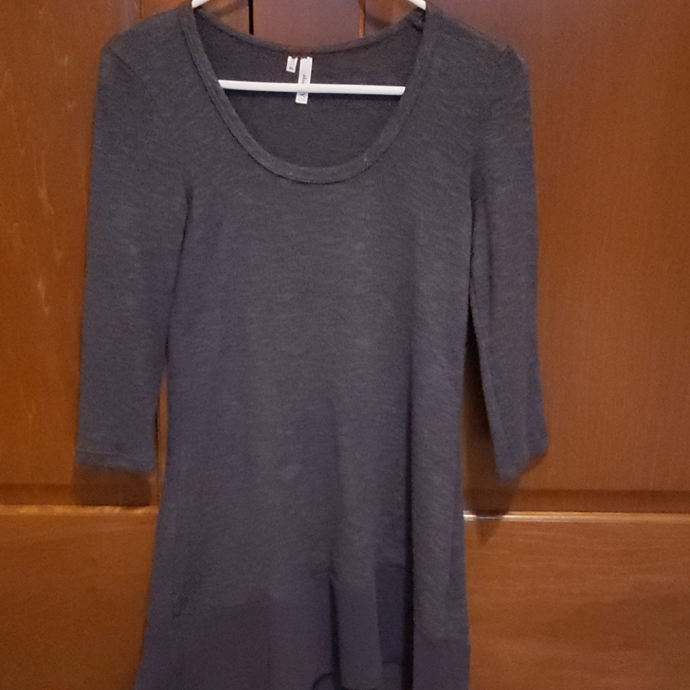 Womans 1/2 sleeve top